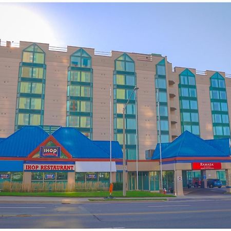 Ramada By Wyndham Niagara Falls/Fallsview Eksteriør billede