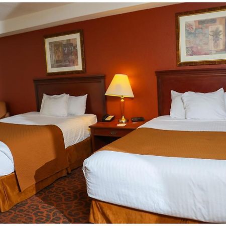 Ramada By Wyndham Niagara Falls/Fallsview Eksteriør billede