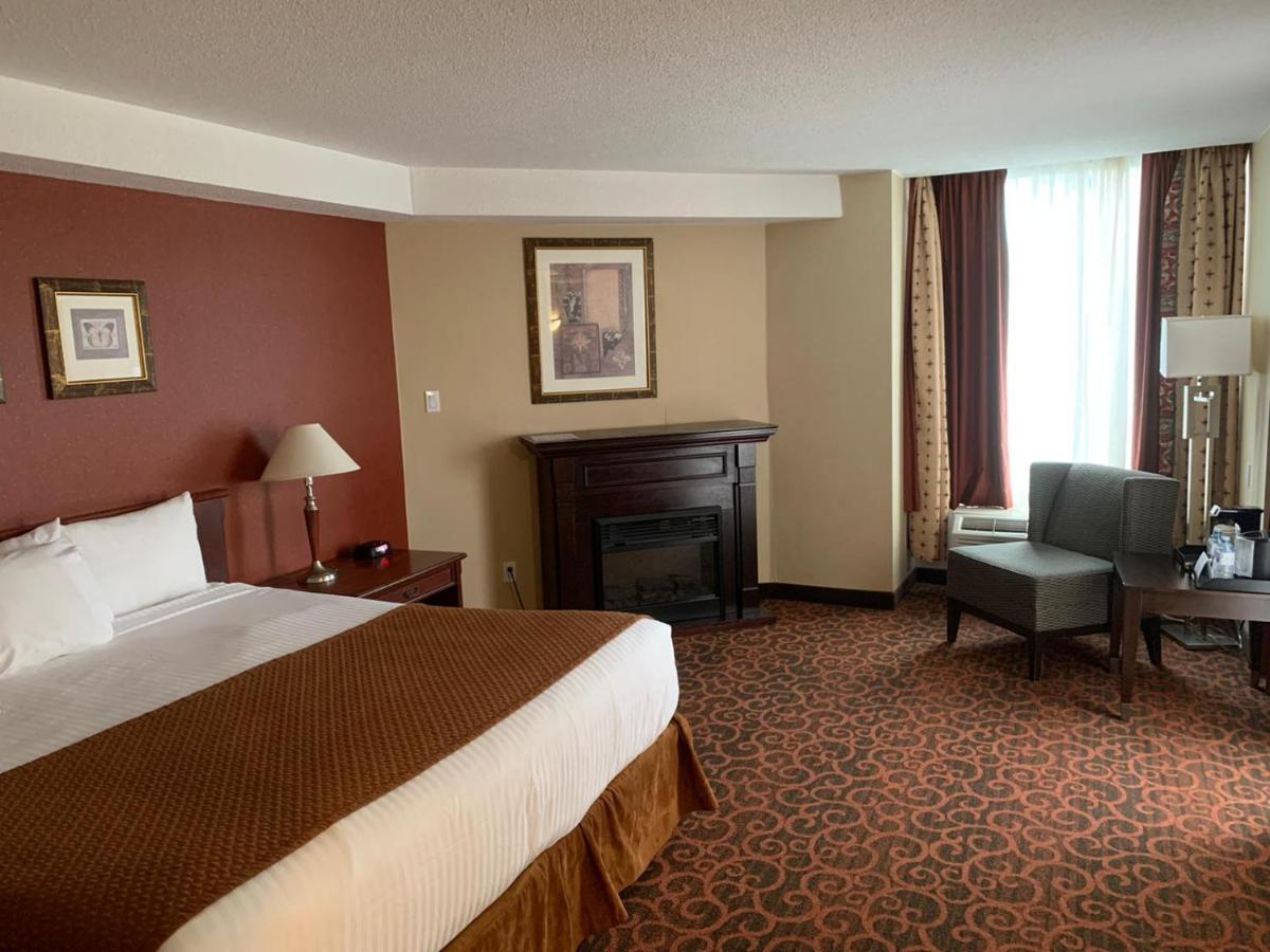 Ramada By Wyndham Niagara Falls/Fallsview Eksteriør billede