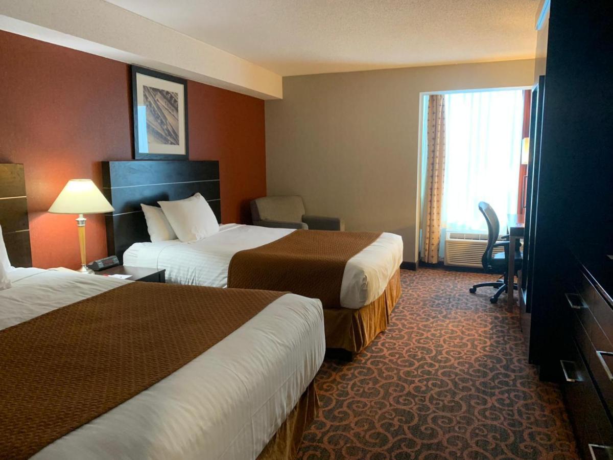 Ramada By Wyndham Niagara Falls/Fallsview Eksteriør billede