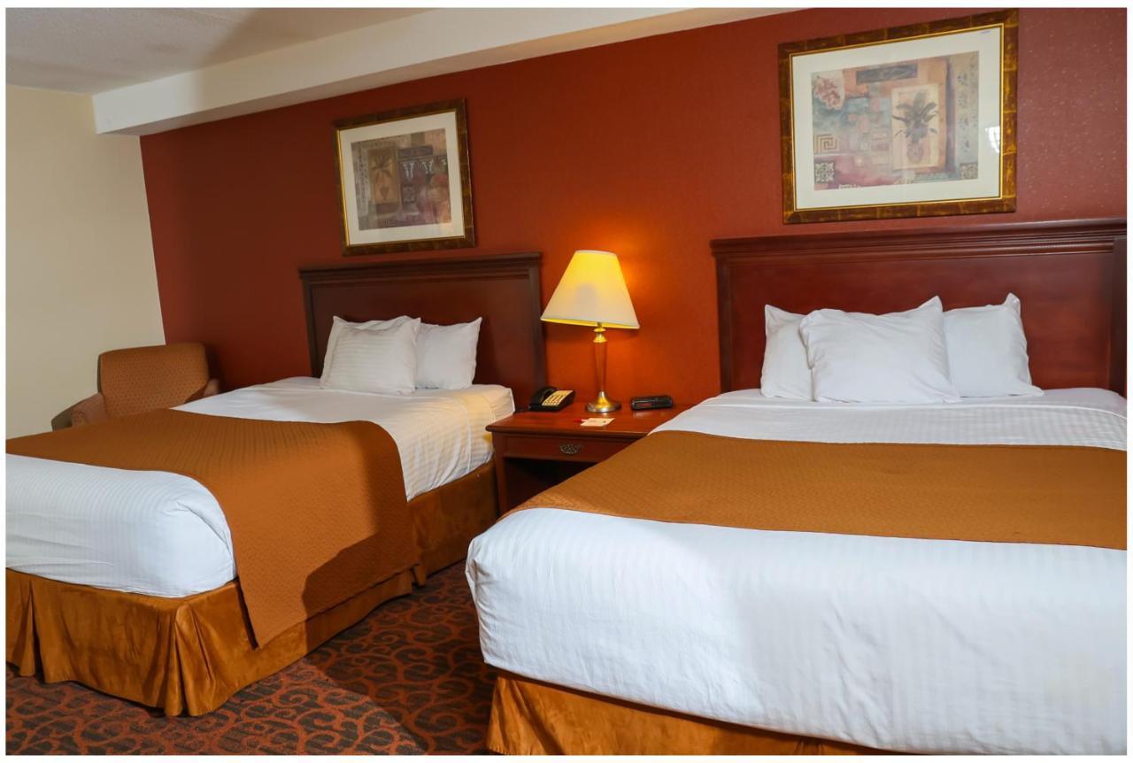 Ramada By Wyndham Niagara Falls/Fallsview Eksteriør billede