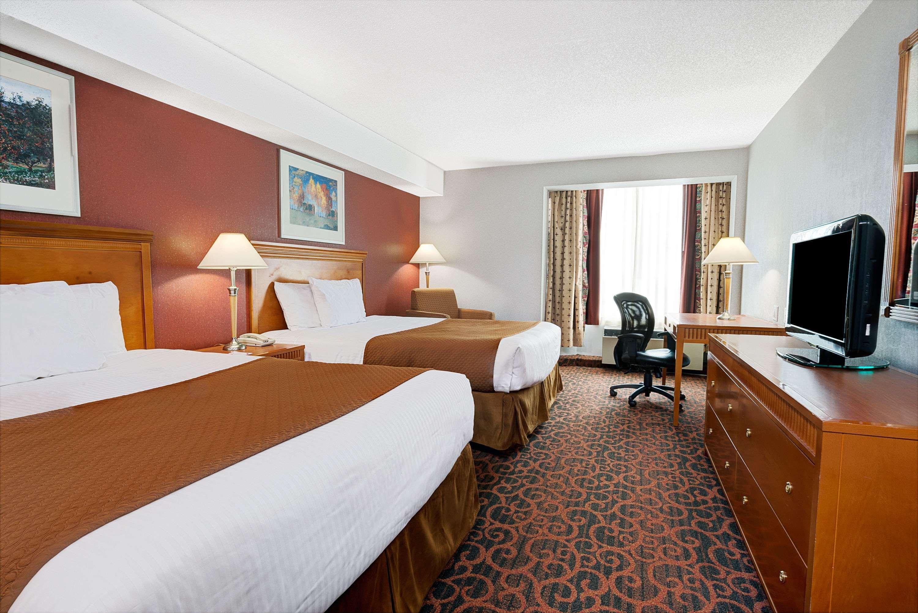 Ramada By Wyndham Niagara Falls/Fallsview Eksteriør billede