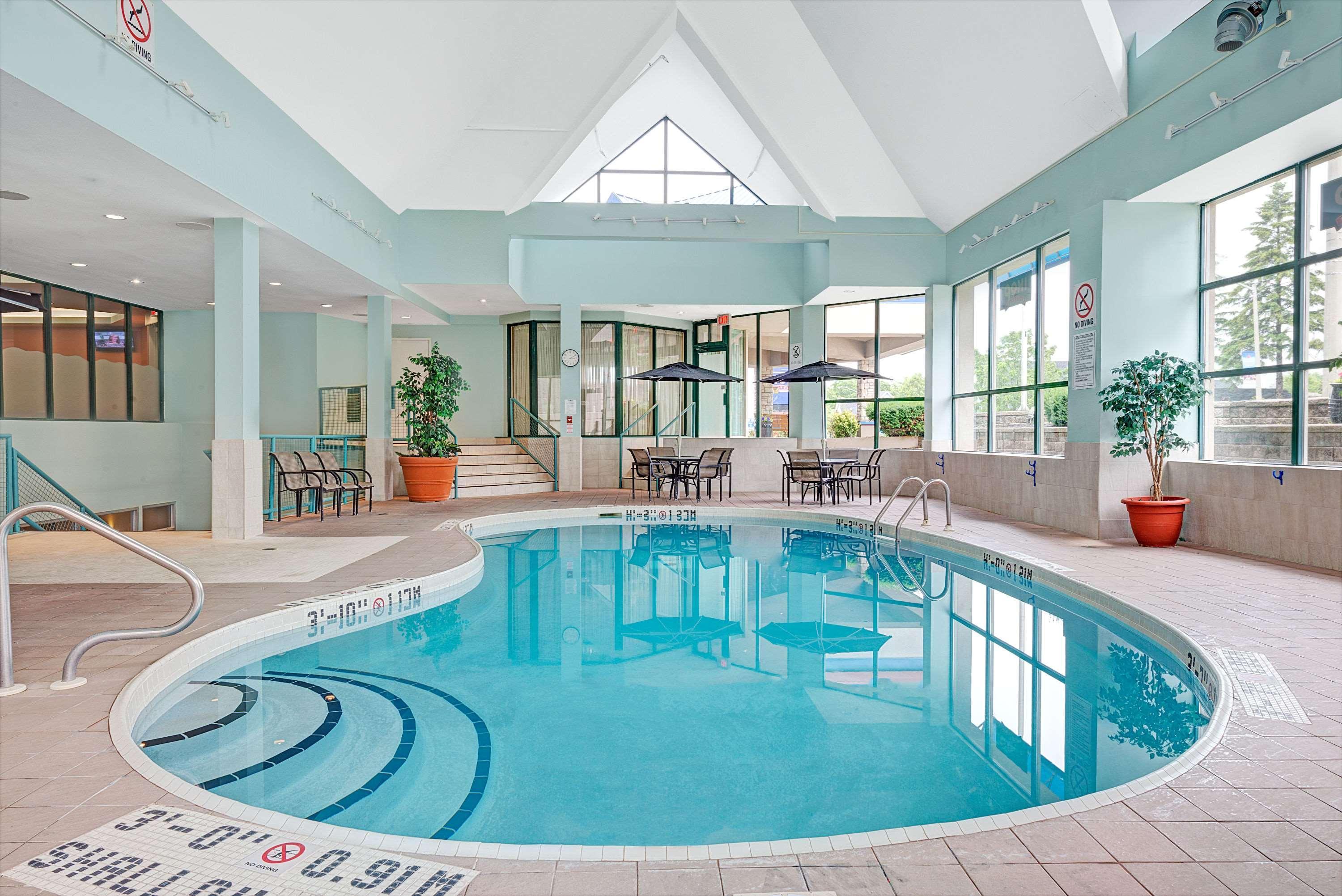 Ramada By Wyndham Niagara Falls/Fallsview Eksteriør billede