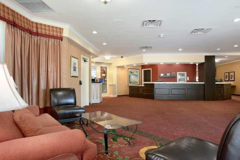 Ramada By Wyndham Niagara Falls/Fallsview Eksteriør billede